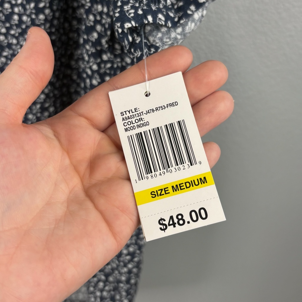 Angels Indigo Floral Blouse - Picture 4 of 9